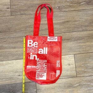 🌟Brand New Lululemon Athletica Red Graphic Mini Bag🌟